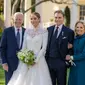 Naomi Biden, cucu Presiden Amerika Serikat Joe Biden, menggelar pernikahan di Gedung Putih. (dok Handout / GETTY IMAGES NORTH AMERICA / Getty Images via AFP)