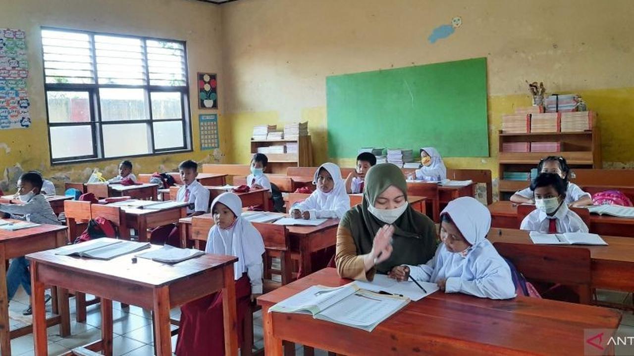 PJJ Tangerang Cuaca Ekstrem: Dinas Pendidikan Berlakukan Pembelajaran Jarak Jauh Demi Keselamatan Siswa