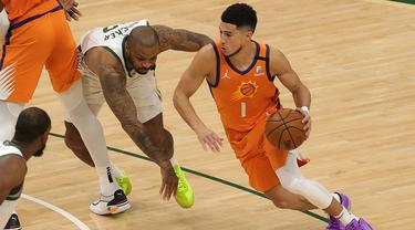 Foto: Habisi Suns, Milwaukee Bucks Samakan Agregat Kemenangan di Game Keempat Final NBA 2021