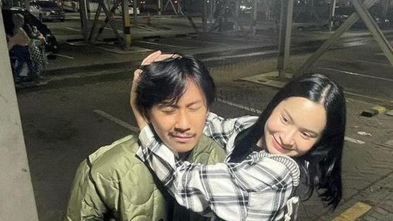 Deretan Foto Anak Pertama Abimana Aryasatya yang Menawan - Dianggap Mirip Vincent Rompies