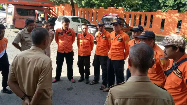 Berbagai potensi SAR bergabung untuk mencari keberadaan korban tenggelam di Sungai Serayu. (Foto: Liputan6.com/Basarnas CLP/Muhamad Ridlo)