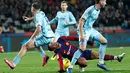 Kemenangan atas Osasuna mengantar Barcelona menduduki posisi ketiga klasemen sementara dengan 47 poin. (AP Photo/Joan Monfort)