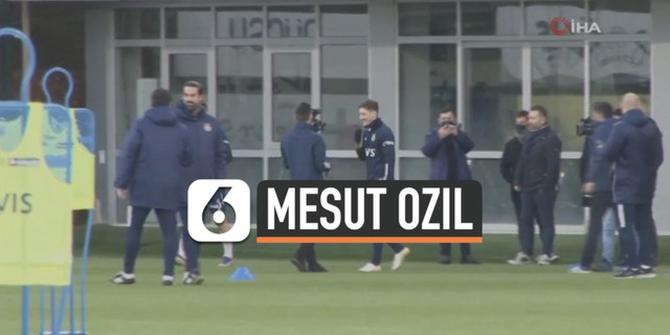 VIDEO: Latihan Perdana Mesut Ozil Bersama Tim Fenerbahce