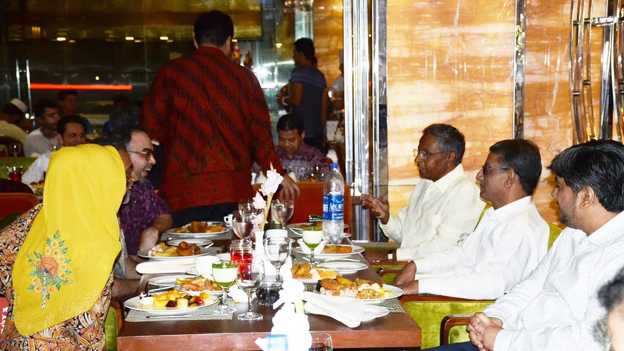 Acara iftar KJRI Karachi bersama sejumlah pengusaha Pakistan. (Sumber: KJRI Karachi)