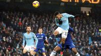 Pemain Manchester City, Gabriel Jesus mencetak gol ke gawang Everton dalam Liga Inggris di Stadion Etihad, Manchester, Inggris, Sabtu (15/12). Gabriel Jesus mencetak dua gol. (Martin Rickett /PA via AP)