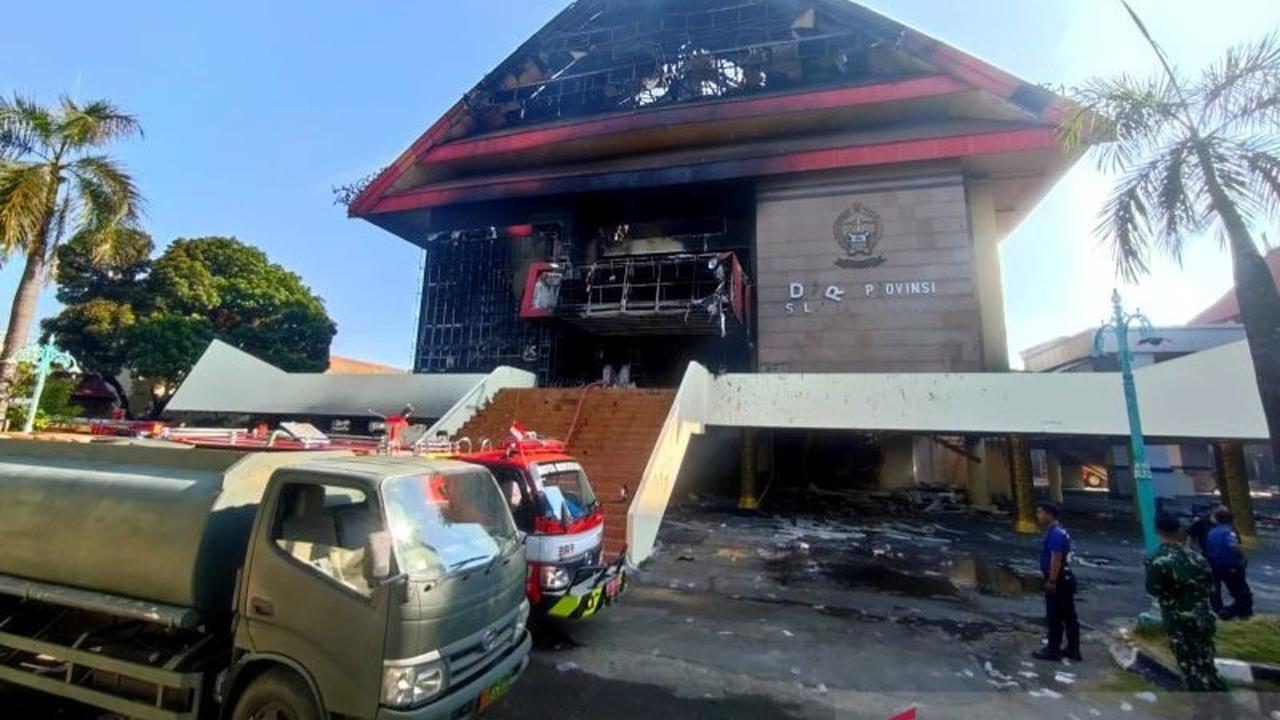 Gedung Utama DPRD Sulsel Roboh, Dibangun Ulang Setelah Kajian Kementerian PU