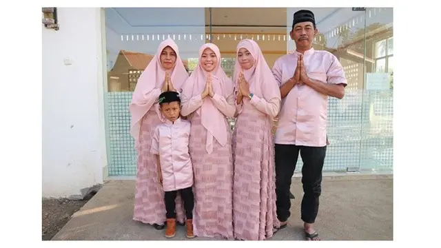 6 Potret Kedekatan Selfi LIDA dengan Mendiang Ayahnya, Penuh Kenangan