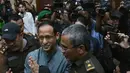 Dalam kasus ini, perbuatan Nadiem Anwar Makarim diduga menyebabkan kerugian keuangan negara senilai Rp 2,1 triliun. Tampak dalam foto, mantan Menteri Pendidikan, Kebudayaan, Riset, dan Teknologi (Mendikbudristek) Nadiem Anwar Makarim saat tiba untuk menghadiri sidang perdana kasus dugaan tindak pidana korupsi (Tipikor) terkait program digitalisasi pendidikan berupa pengadaan laptop Chromebook dan Chrome Device Management (CDM) di lingkungan Kemendikbudristek tahun 2019–2022 di Pengadilan Tipikor, Jakarta, Senin (5/1/2026). (merdeka.com/Arie Basuki)