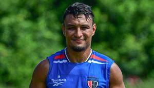 Striker Liga India, Alaeddine Ajaraie, dikabarkan bakal bergabung dengan Persija Jakarta. (Bola.com/Dok.Instagram NorthEast United).