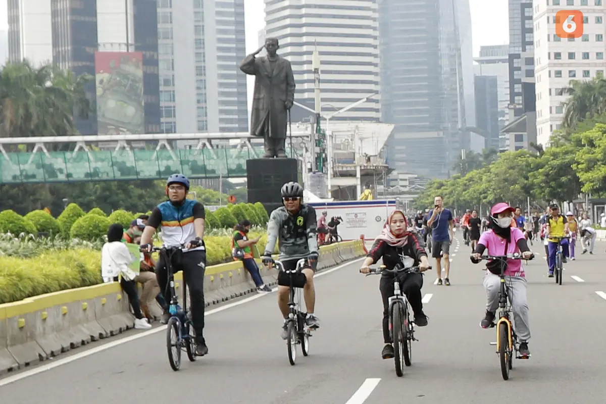 Foto: Ragam Cara Warga Menikmati Car Free Day di Jakarta