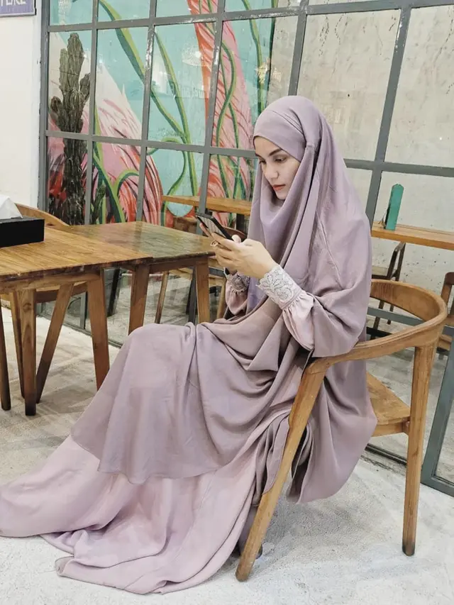 Jarang Terlihat di Layar Kaca, Ini 6 Potret Terbaru Artis FTV Nadya Almira