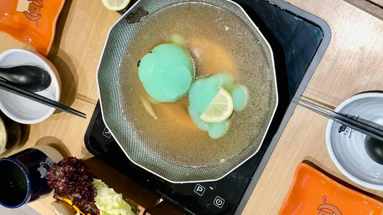 Saat beruang shabu-shabu ikut direbus dengan air sup di Kuma-Chan Onsen
