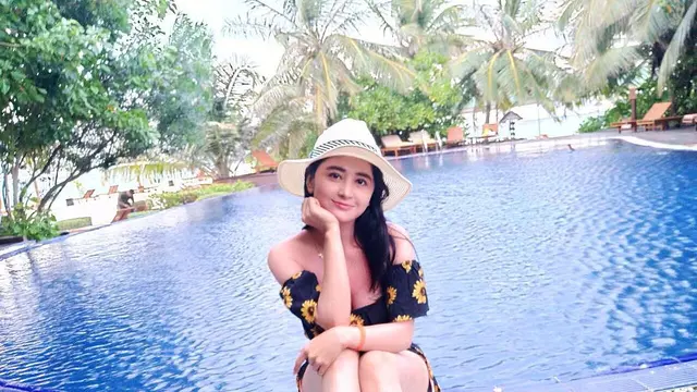 [Bintang] Dewi Perssik dan Angga Wijaya