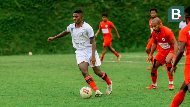 Foto: Jelang BRI Liga 1, Persipura Fokus Gelar Pertandingan Internal di Malang