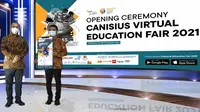 Pater Eduard C. Ratu Dopo SJ selaku Kepala Sekolah SMA Kolese Kanisius memberi penanda dibukanya Pameran Pendidikan Canisius (Virtual) Education Fair ke-21. (dok. Ist)