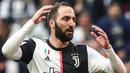 3. Gonzalo Higuain - Tenaga Higuain mungkin sudah tidak dibutuhkan oleh Pirlo mengingat usianya yang sudah tidak muda lagi. Higuain dikabarkan akan kembali ke Argentina musim depan dan ingin menutup karirnya di River Plate. (AFP/Isabella Bonotto)