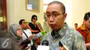 Kuasa hukum PSSI, Aristo Pangaribuan memberikan keterangan pers usai mengikuti sidang di PTUN Jakarta Timur, Selasa (14/7/2015). PTUN memenangkan gugatan PSSI atas SK Kemenpora. (Liputan6.com/Yoppy Renato)