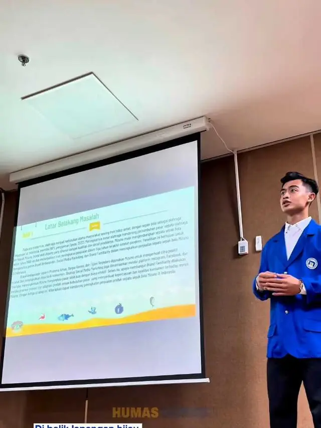 5 Potret Arhan Pratama Jalani Sidang Proposal Skripsi/Instagram @udinusofficial