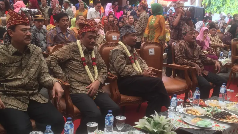 Djarot Saiful Hidayat -  Bupati Azwar Anas