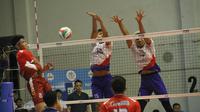 Tectona mengalahkan Sukun Badak dengan skor 3-0 (25-21, 25-23, 25-23) pada laga Grup A Piala Ketua Umum PP PBVSI di Padepokan Voli Jenderal Kunarto, Sentul, Sabtu (8/11). (foto: PBVSI)