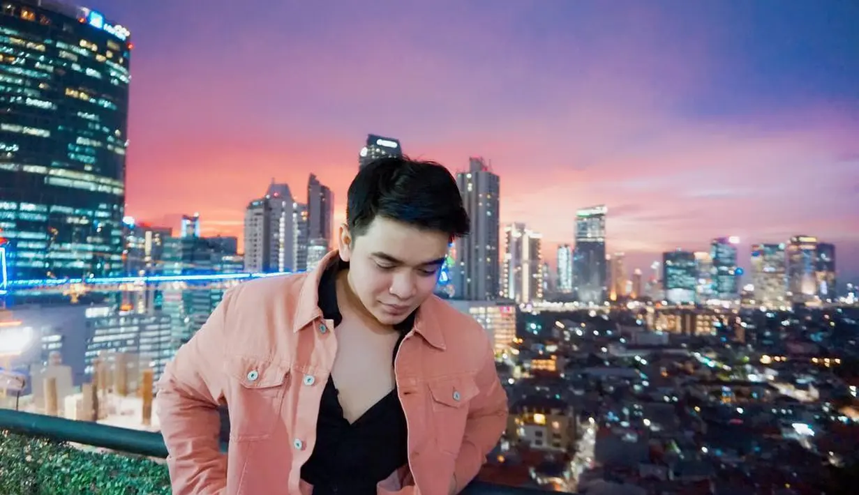 Billy mengaku senang saat Syahnaz resmi dipersunting oleh kekasihnya Jeje. Meski demikian, ia mengaku juga merasakan sedih. Lantas apa yang membuat Billy sedih. (instagram/bilsky16)