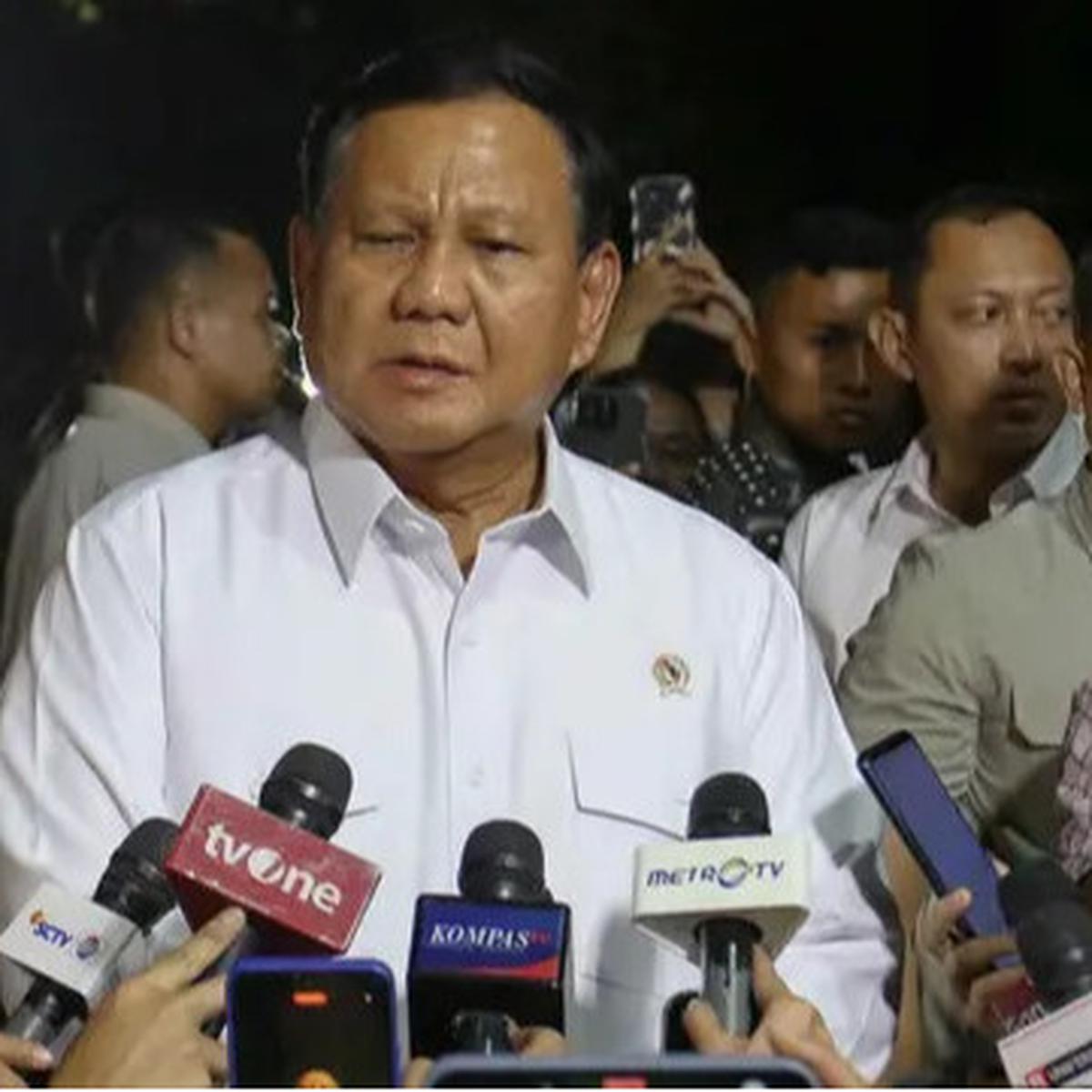 Natalius Pigai Satu-satunya Calon Menteri Prabowo yang Nyetir Sendiri Mobilnya ke Hambalang