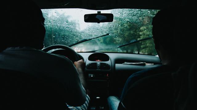 [Bintang] Jadi Driver Taksi Online, Alasan Pria Ini Malah Bikin Banyak Orang Kesal