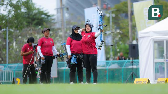 Foto: Jinakkan Perlawanan Sengit Wakil Singapura, Tim Panahan Putri Indonesia Sabet Medali Emas SEA Games 2025