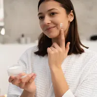 Sahabat Fimela, pilihlah tekstur moisturizer sesuai dengan kebutuhan kulitmu. [Dok/freepik.com]
