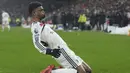 Pemain Manchester United, Amad Diallo melakukan selebrasi setelah mencetak gol penyeimbang 2-2 ke gawang Liverpool pada laga lanjutan Liga Inggris 2024/2025 di Anfiled, Liverpool, Inggris, Minggu (05/01/2025). (AP Photo/Jon Super)
