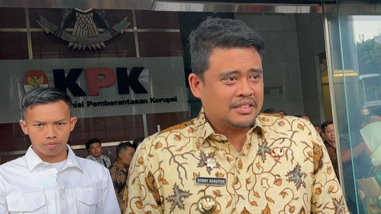 VIDEO: Reaksi Dingin Bobby Tanggapi Tuntutan Ratusan Pensiunan Jenderal TNI ke Prabowo Ganti Gibran