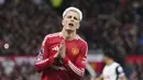 Manchester United (MU) menelan pil pahit kala menjamu Tottenham Hotspur dalam laga pekan keenam Premier League 2024/2025 di Old Trafford, Minggu (29/9/2024). Tampil di depan pendukungnya sendiri, Setan Merah tumbang tiga gol tanpa balas. (Martin Rickett/PA via AP)
