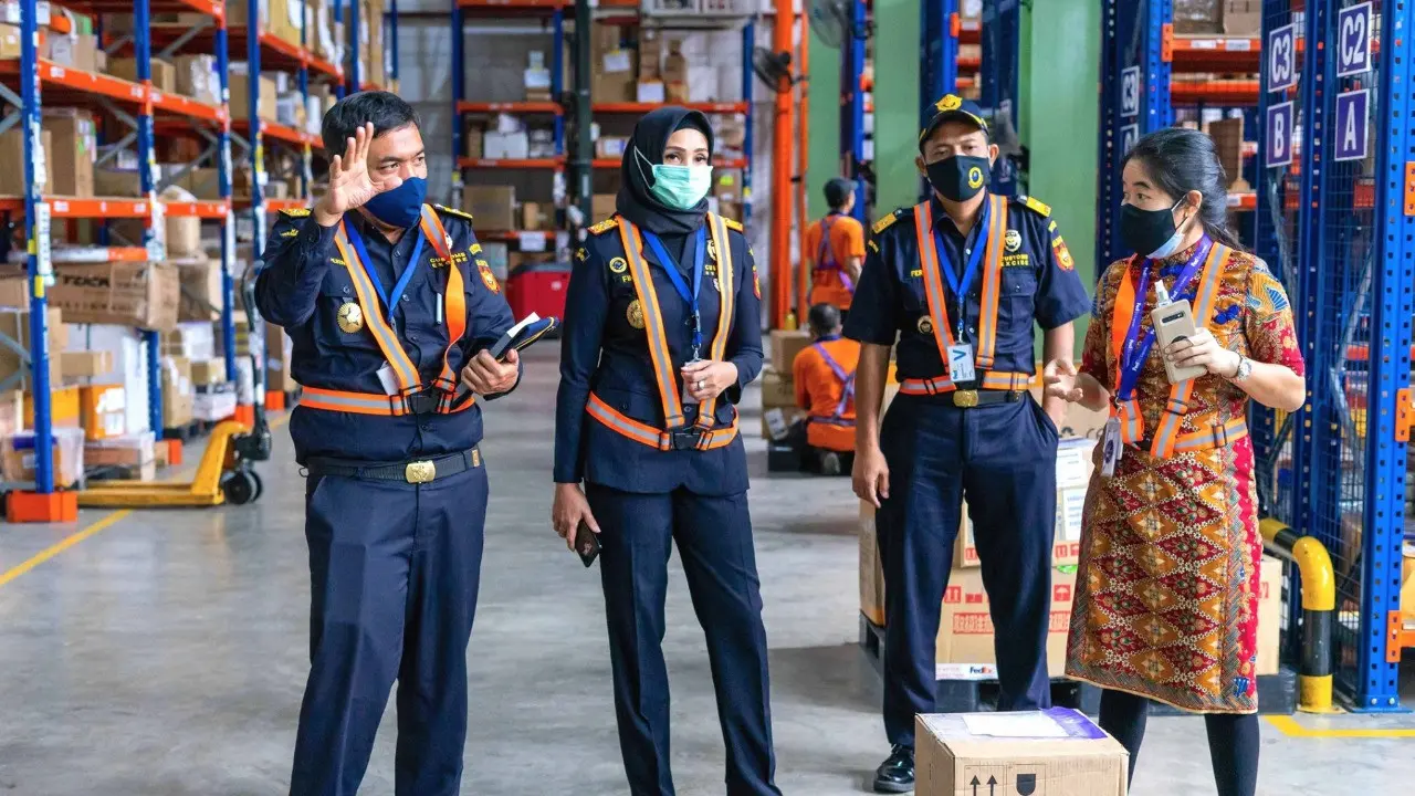 Bea Cukai Soetta Sambangi Fedex Express International Tinjau Proses Customs Clearance Barang Impor
