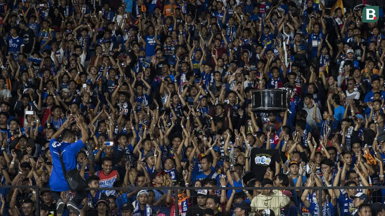 Dukungan Aremania saat Away