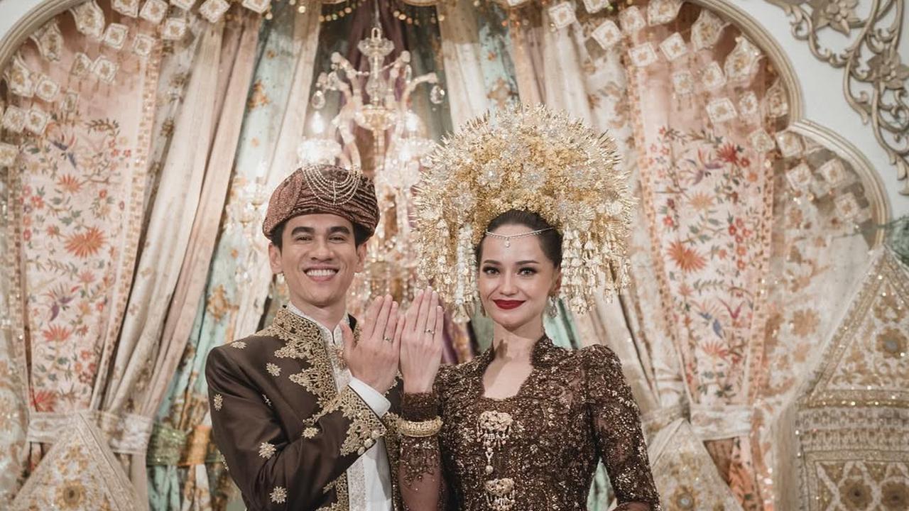 Deretan Artis Ini Pilih Menikah Diam-Diam, Nissa Sabyan Jadi yang Terbaru