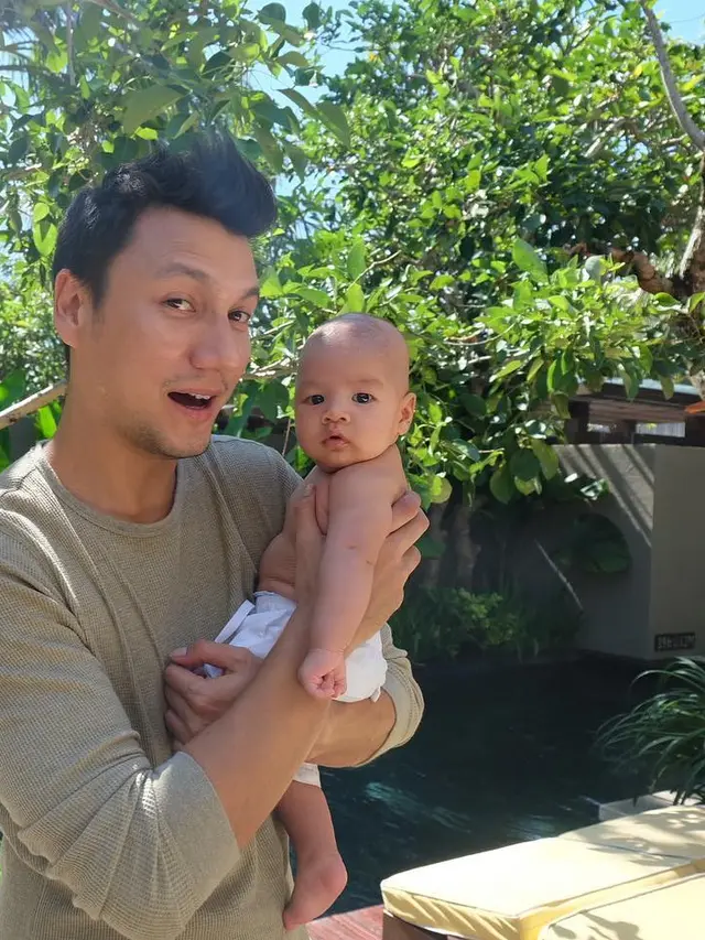 [Bintang] Titi Kamal dan Christian Sugiono