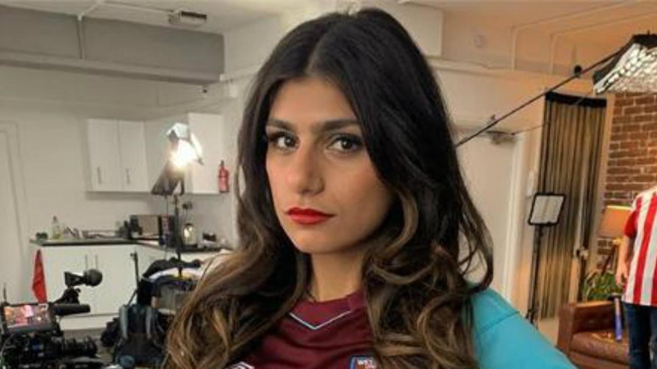 Bintang Porno Mia Khalifa Angkat Bicara Gosip Pacaran dengan Julian Alvarez