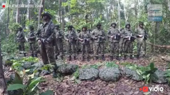 Bikin Haru, Meski Tengah Berperang, Tentara Tak Lupakan Salat