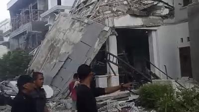 Ledakan Misterius Guncang Perumahan Mewah Medan, Satu Rumah Ambruk
