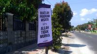 Banner atau spanduk bernada provokatif muncul di Cilacap jelang sedekah laut Cilacap. (Foto: Liputan6.com/Taufik H untuk Muhamad Ridlo)