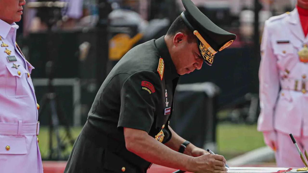 "Akan kita buat satuan-satuan itu ada satuan dronenya," tegas Panglima.<br>