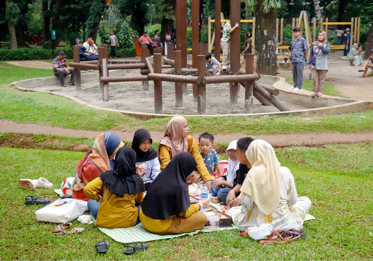 FOTO: Serunya Mengisi Libur Akhir Pekan di Tebet Eco Park