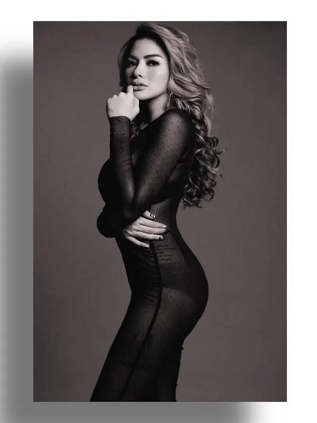 [Bintang] Nikita Mirzani