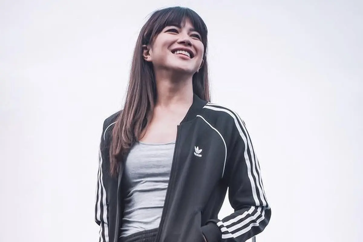 Fashion Dita Fakhrana Tampil Sporty