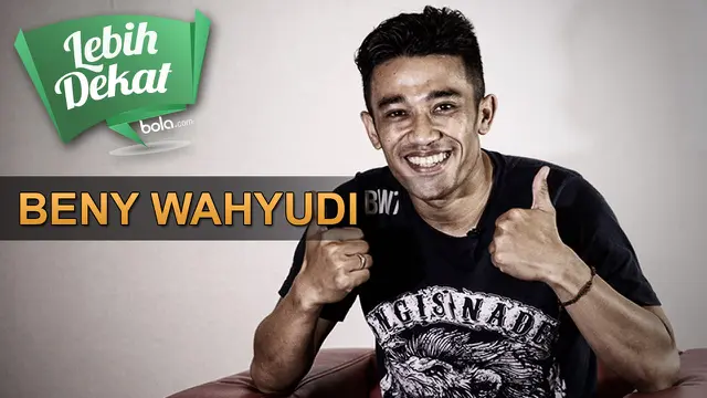 Lebih Dekat Beny Wahyudi, bek sayap Arema Cronus. (Bola.com/ Foto: Vitalis Yogi Trisna-Grafis Adreanus Titus).