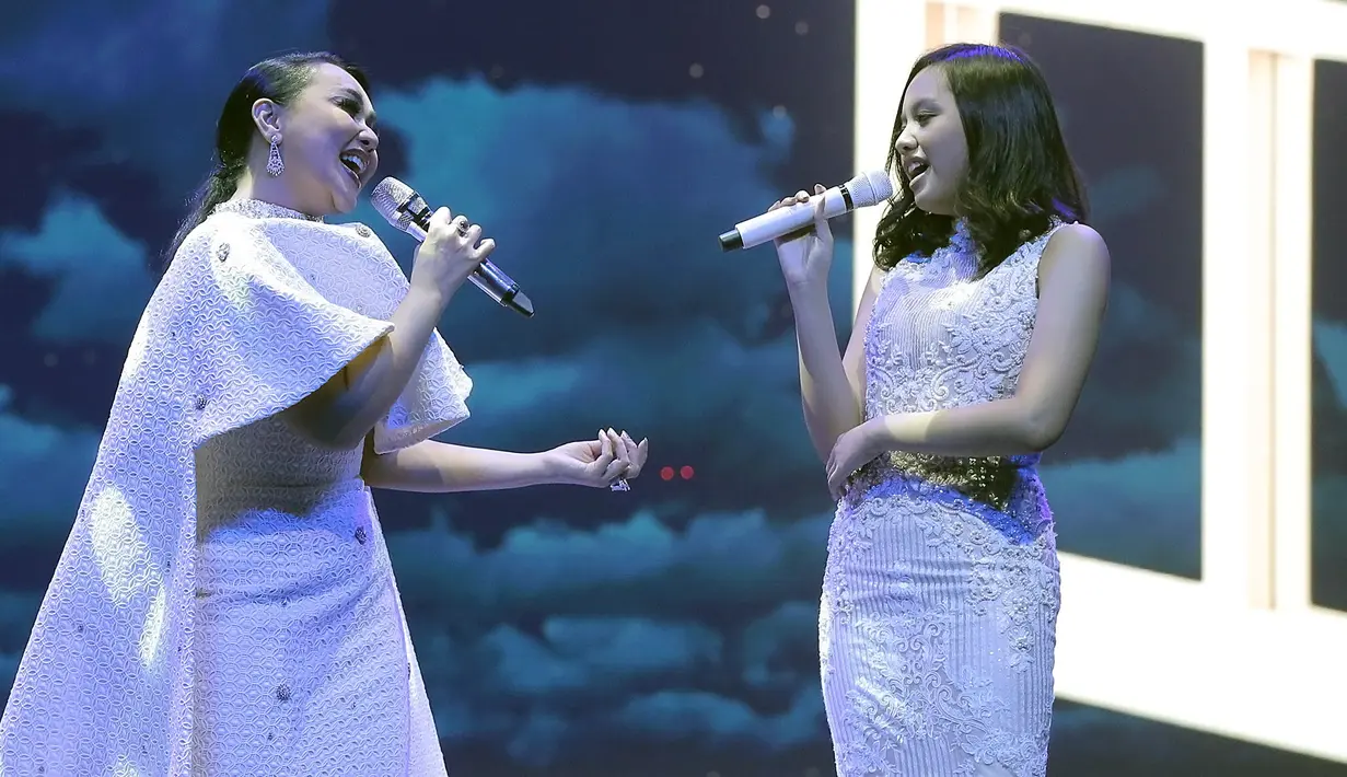 Dewi Gita dan Naja Dewi Maulana