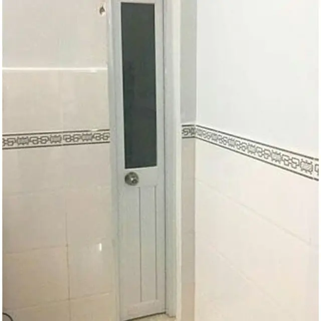 6 Potret Salah Pasang Pintu Kamar Mandi Ini Bikin Tepuk Jidat