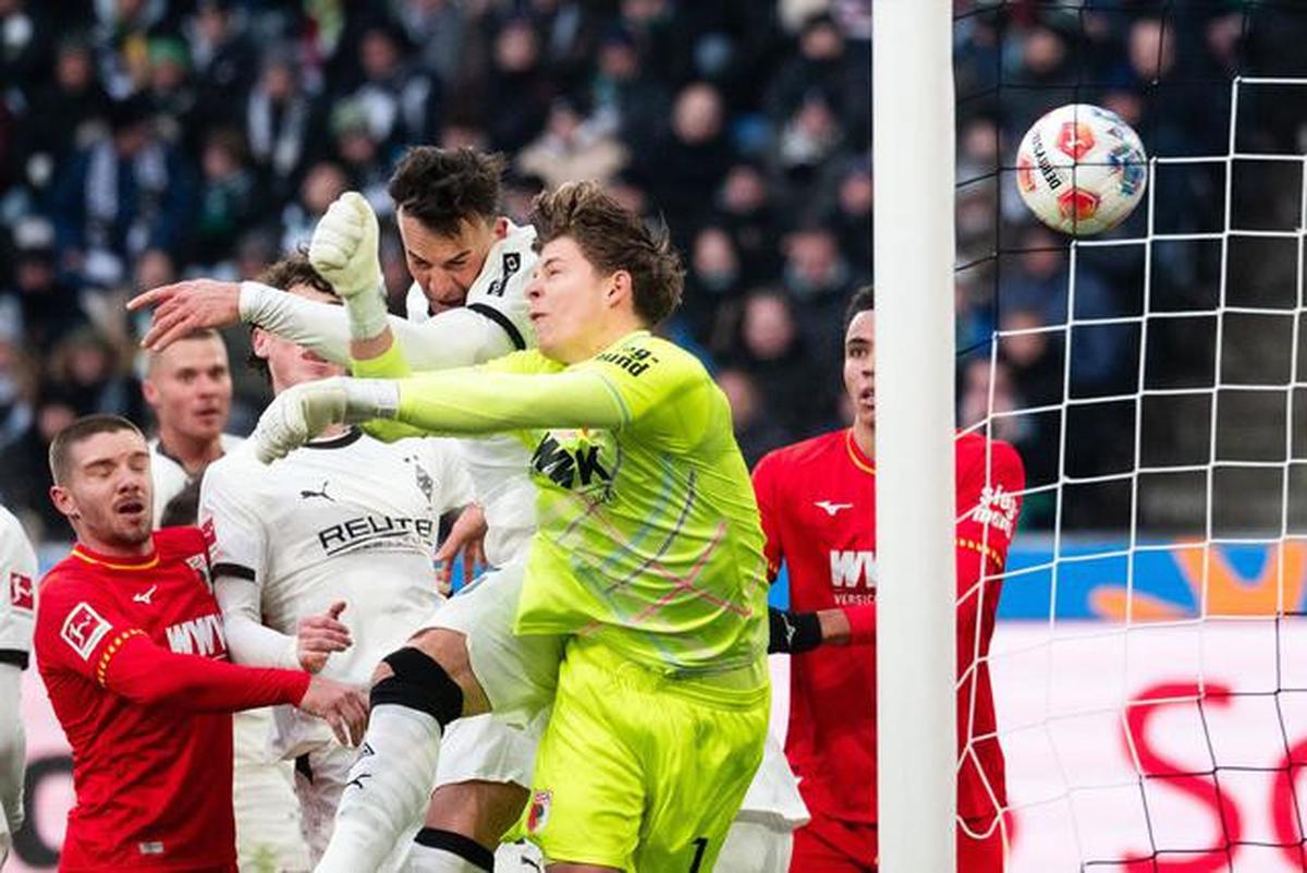 Hasil Bundesliga: Kevin Diks Cetak Gol Lagi, Borussia Monchengladbach Lumat FC Augsburg 4-0