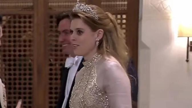 Putri Beatrice hadir di royal wedding Yordania, Kamis (1/6/2023), dengan tiara yang menawan. (ROYAL HASHEMITE COURT)
