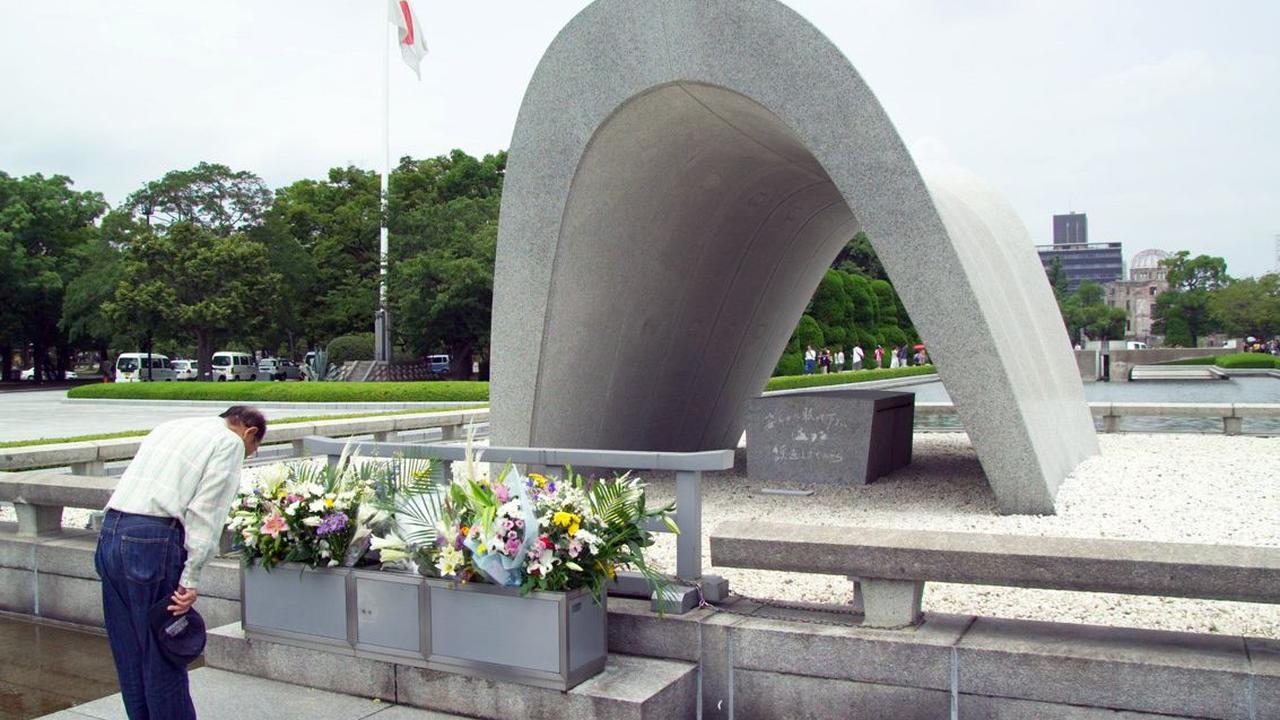 Dua ledakan di Jepang dan di Ukraina sama-sama merupakan ledakan bom nuklir, tetapi mengapa Hiroshima bisa dihuni sedangkan Chernobyl tidak?